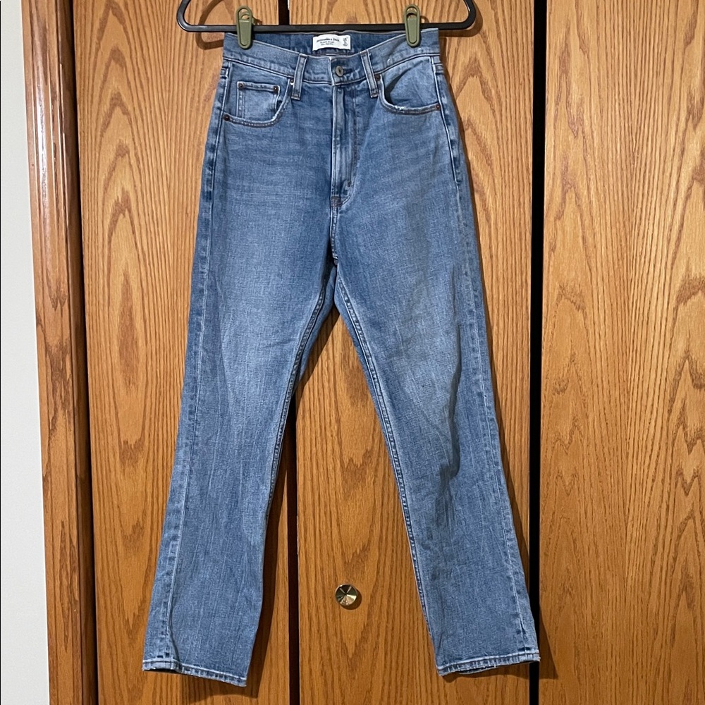 Abercrombie & Fitch Straight Leg Jeans - Light Blue Denim
